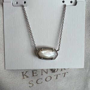 Kendra Scott Elisa necklace ivory